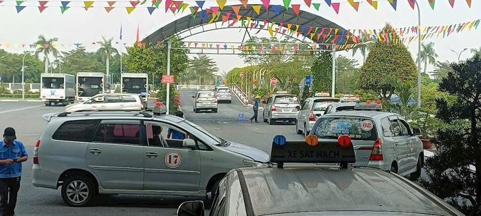 gia-hoc-bang-lai-o-to-hang-c-d-e (7)