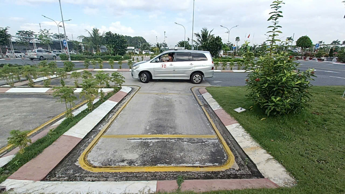 trung-tam-dao-tao-sat-hach-lai-xe-hoc-mon (5)